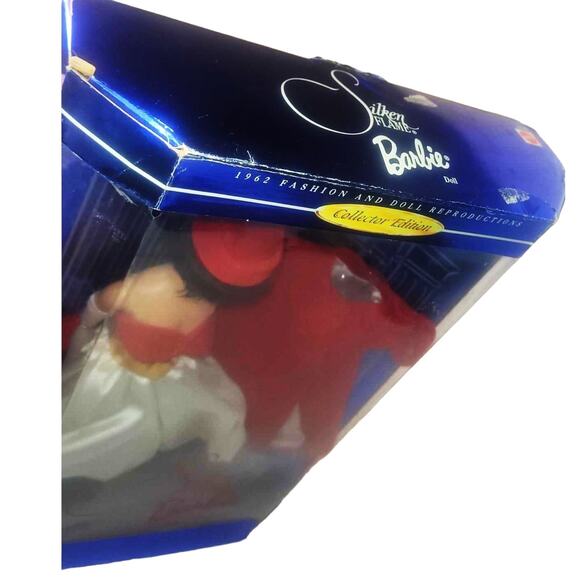 1997 Silken Flame Barbie Collectors Edition 1962 Reproduction Barbie NIB - Picture 9 of 10